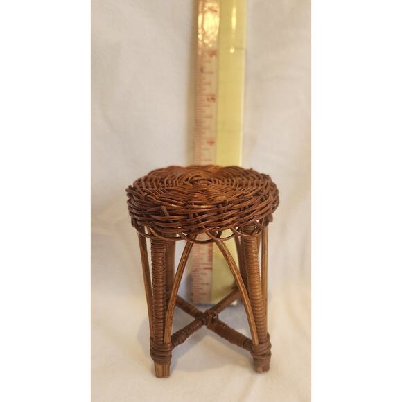 Vtg Wicker Rattan Doll Miniature Furniture 8 Pieces 2 Chairs 2 Tables2 Loveseats - Picture 9 of 10